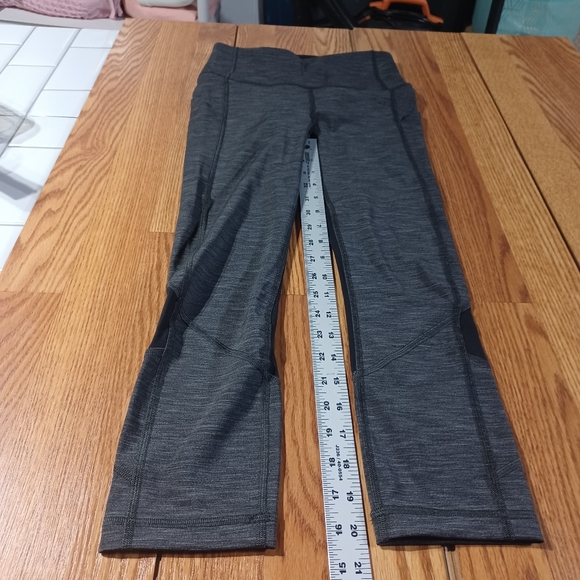 LULULEMON High Rise Leggings 28" With Pockets and Mesh Heather Grey Size 2 - Picture 1 of 3